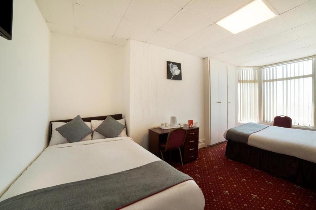 HOTEL BLUE OCEAN - Call For Cheap Prices - Check In Until 3AM - Resim 41