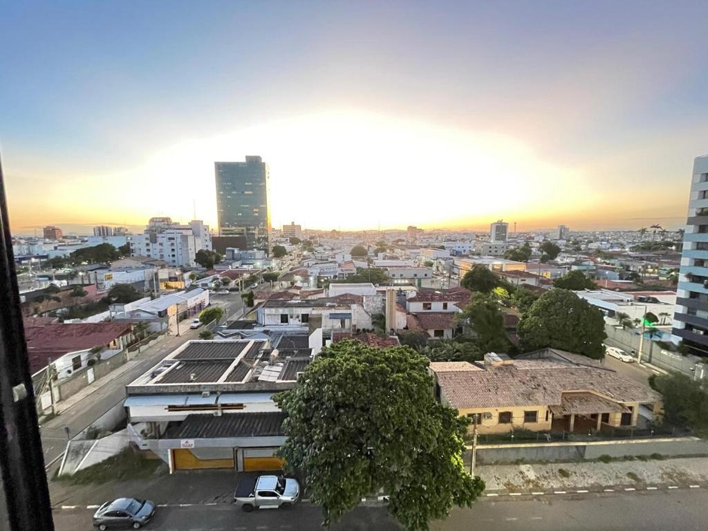 Udsigt til Feira de Santana eller udsigt til byen taget fra lejligheden
