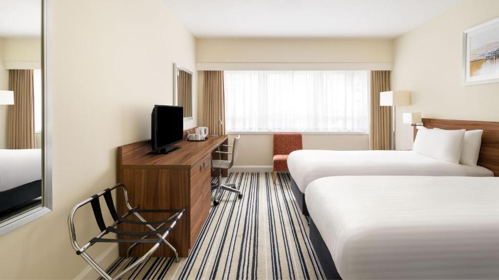 
Standard Room with Two Single Beds
