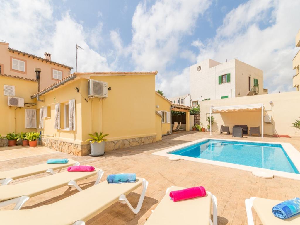 an image of a villa with a swimming pool at Holiday Home Bona Mar with Pool in Cala Ratjada