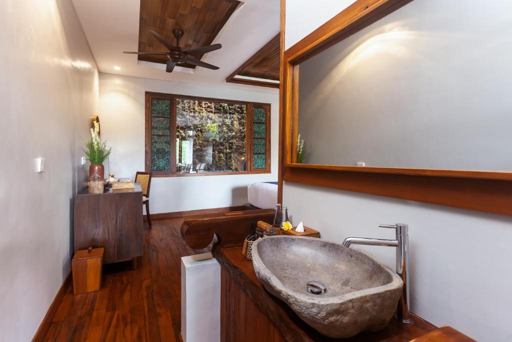 Sacred Valley by GenuineHost - 19