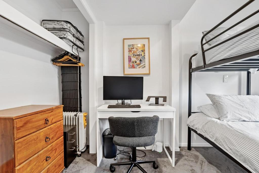 Forest Retreat with pool table & 10min to wineries - Resim 18