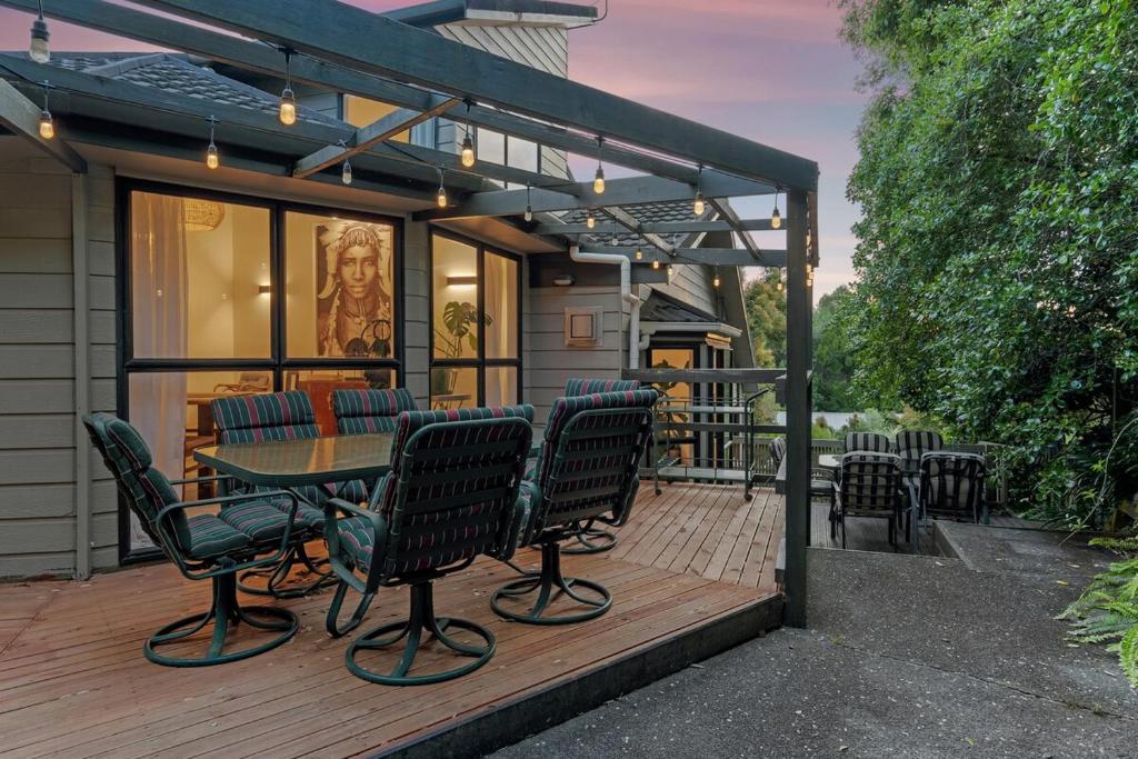 Forest Retreat with pool table & 10min to wineries - Resim 26