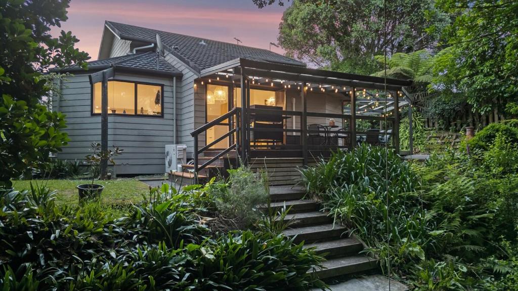 Forest Retreat with pool table & 10min to wineries - Resim 5