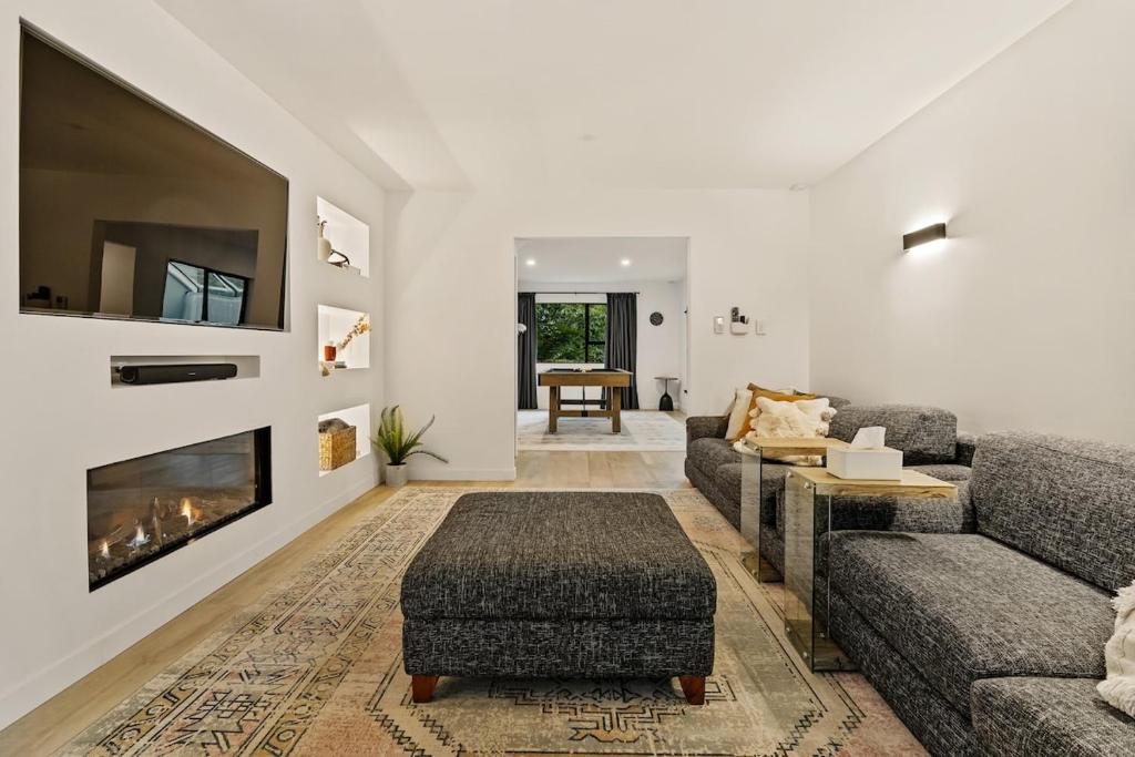 Forest Retreat with pool table & 10min to wineries - Resim 39