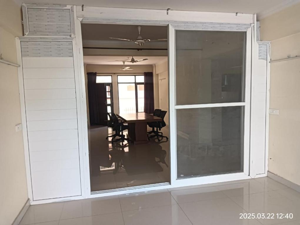 Φωτογραφία από το άλμπουμ του Dehradun Flat σε Ντεχράντουν