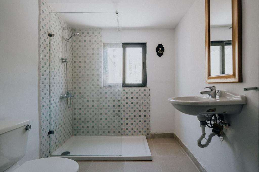 Koupelna v ubytování maltese traditional house ,Corto Matese