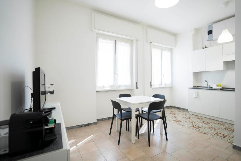 Kuchyň nebo kuchyňský kout v ubytování Ale E-Commerce Holiday Home