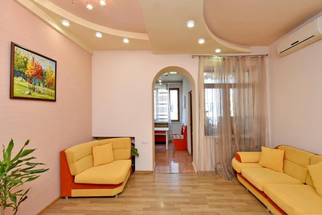 Posezení v ubytování Rooms in the heart of Yerevan 3