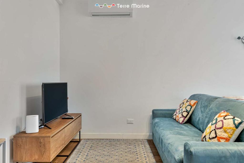 Telewizja i/lub zestaw kina domowego w obiekcie Subalterno33, Terre Marine