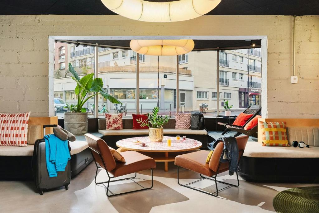 Moxy Paris Bastille - Resim 14