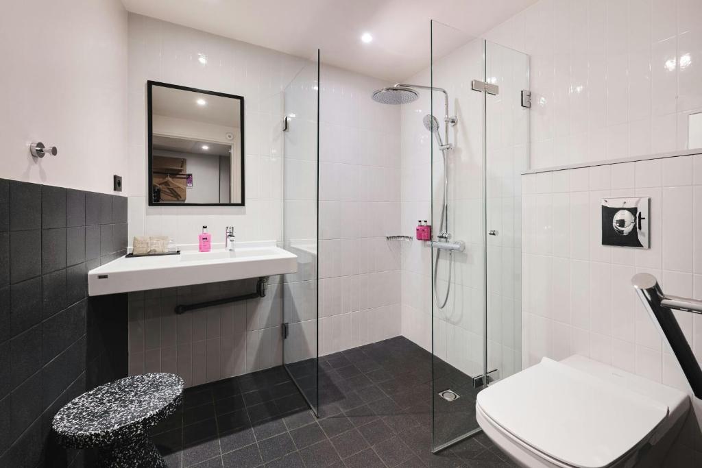 Moxy Paris Bastille - Resim 8