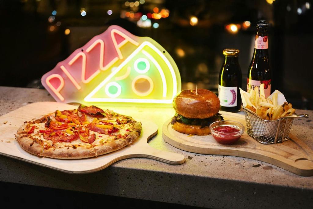 Moxy Paris Bastille - Resim 36