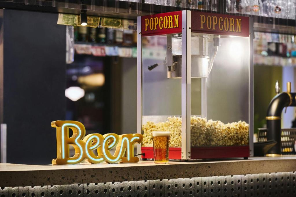 Moxy Paris Bastille - Resim 32