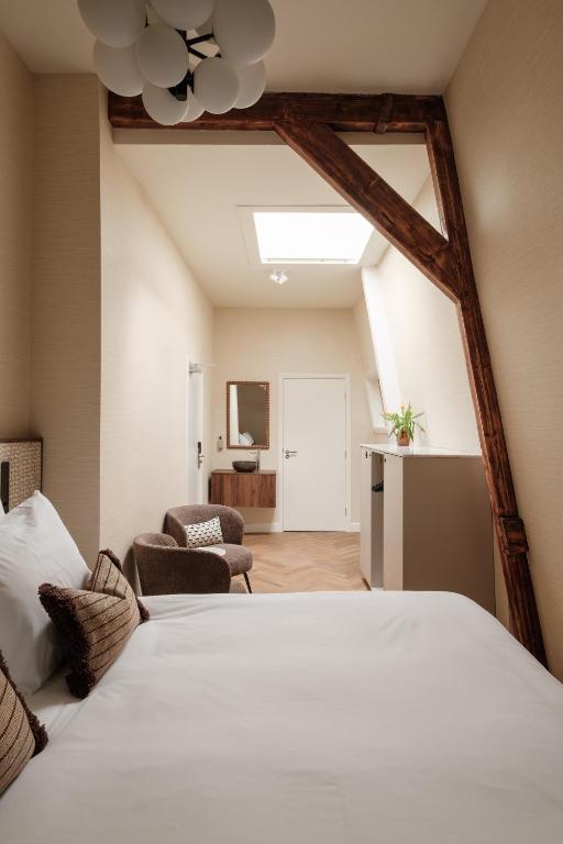 House of Adam - Resim 17