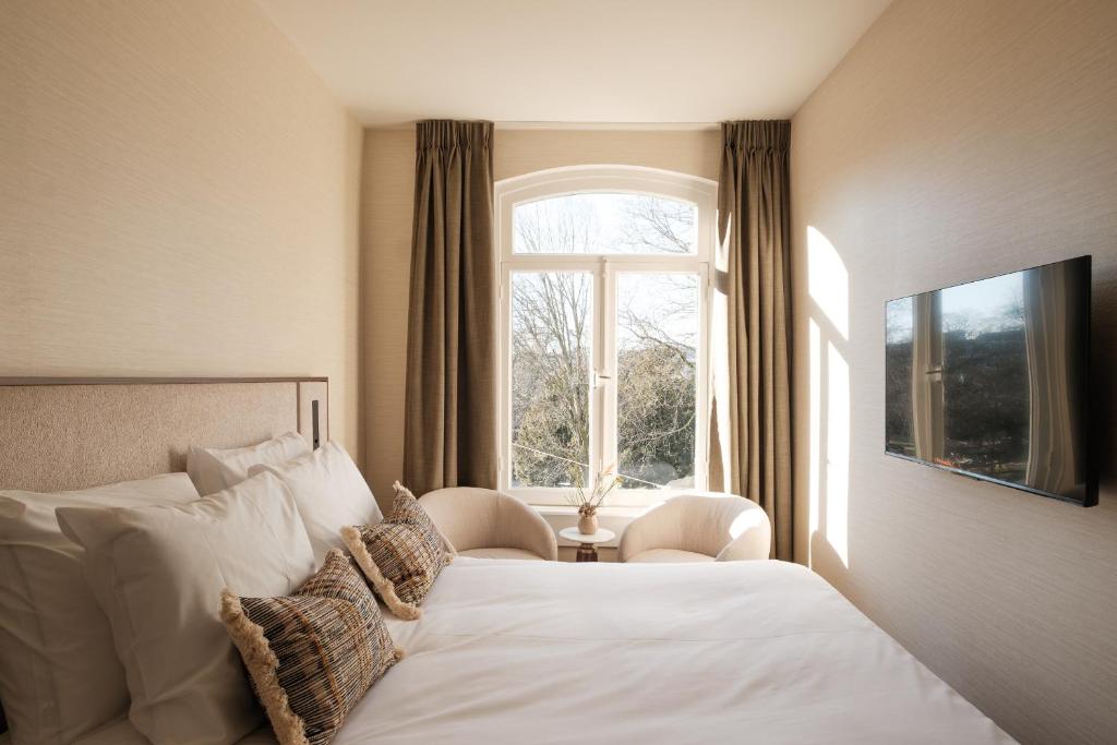 House of Adam - Resim 6