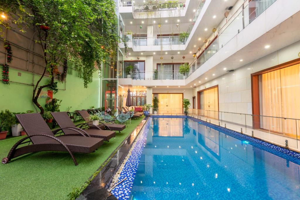 Πισίνα στο ή κοντά στο TAM COC SUNSHINE HOTEL