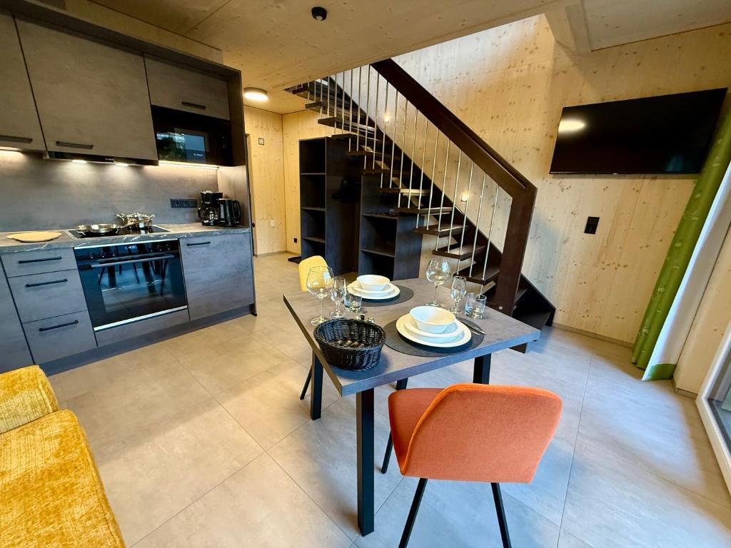 Kuchyň nebo kuchyňský kout v ubytování TinyHome Singer - inclusive private Sauna