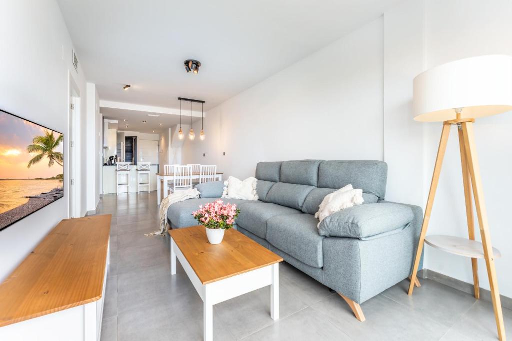 Et opholdsområde på Cozy sea view apartment