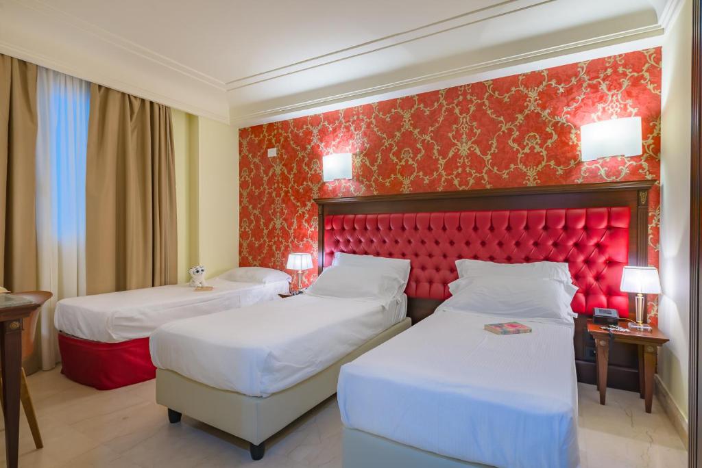 La Paloma Blanca Hotel - 8