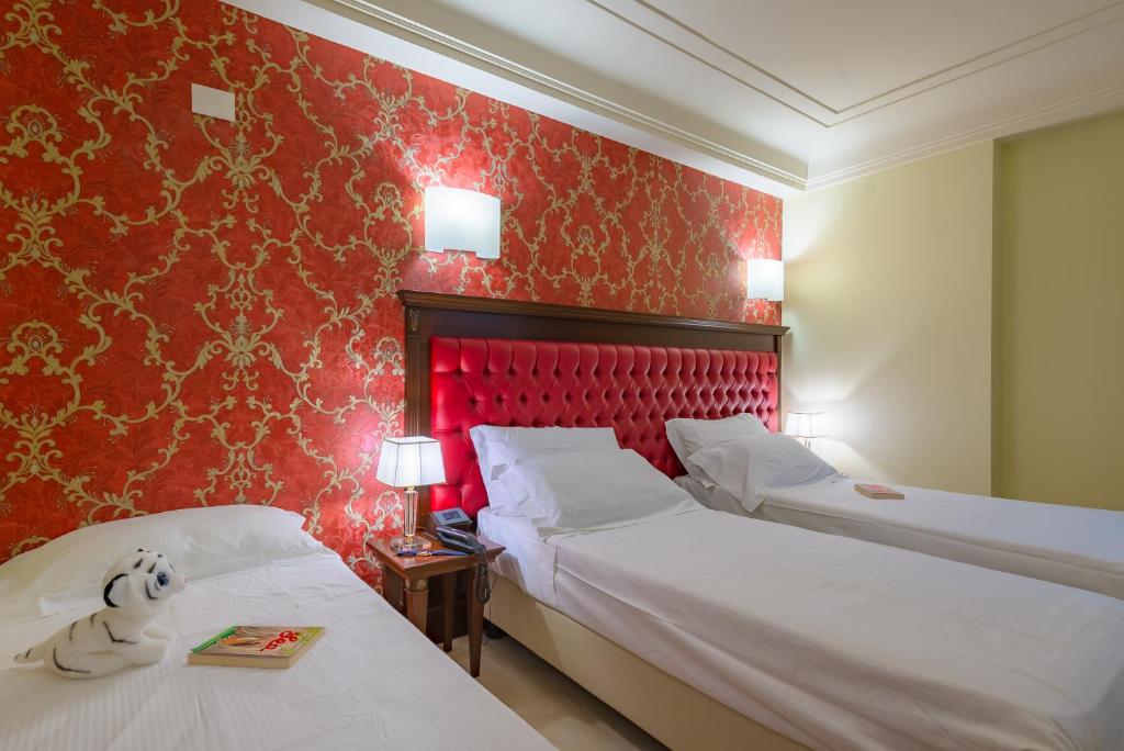 La Paloma Blanca Hotel - 11