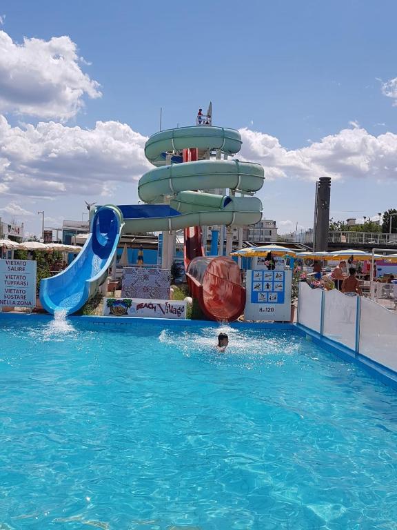 Bazén v ubytování Smile Beach Hotel Nuova Gestione nebo v jeho okolí