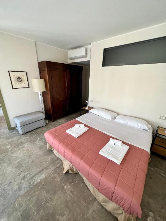 Łóżko lub łóżka w pokoju w obiekcie Avenue Rooms
