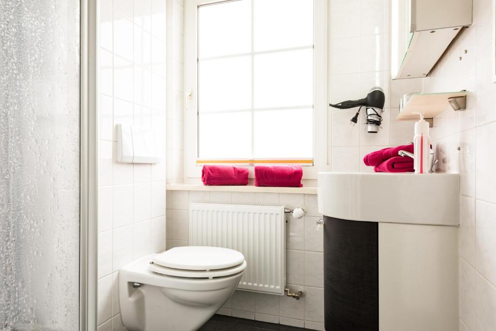 Koupelna v ubytování Hotel Boddenhus Garni