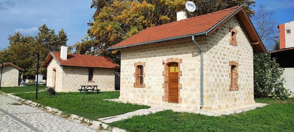 Fotografie z fotogalerie ubytování İstasyon Doga v destinaci Subaşı