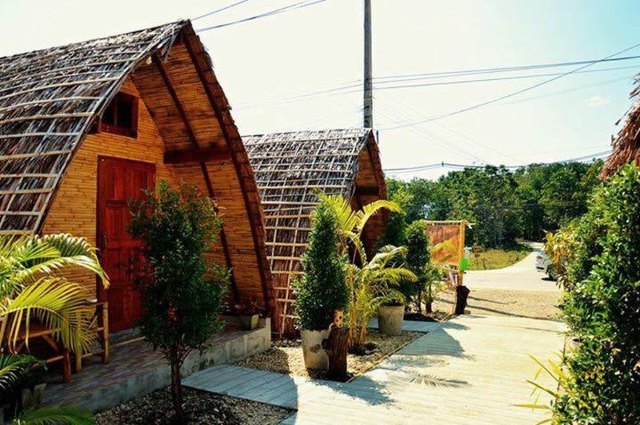 Zahrada ubytování Baanmaiphai Resort