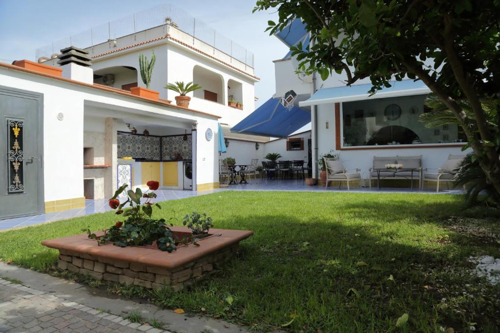 Το κτήριο όπου στεγάζεται  η βίλα