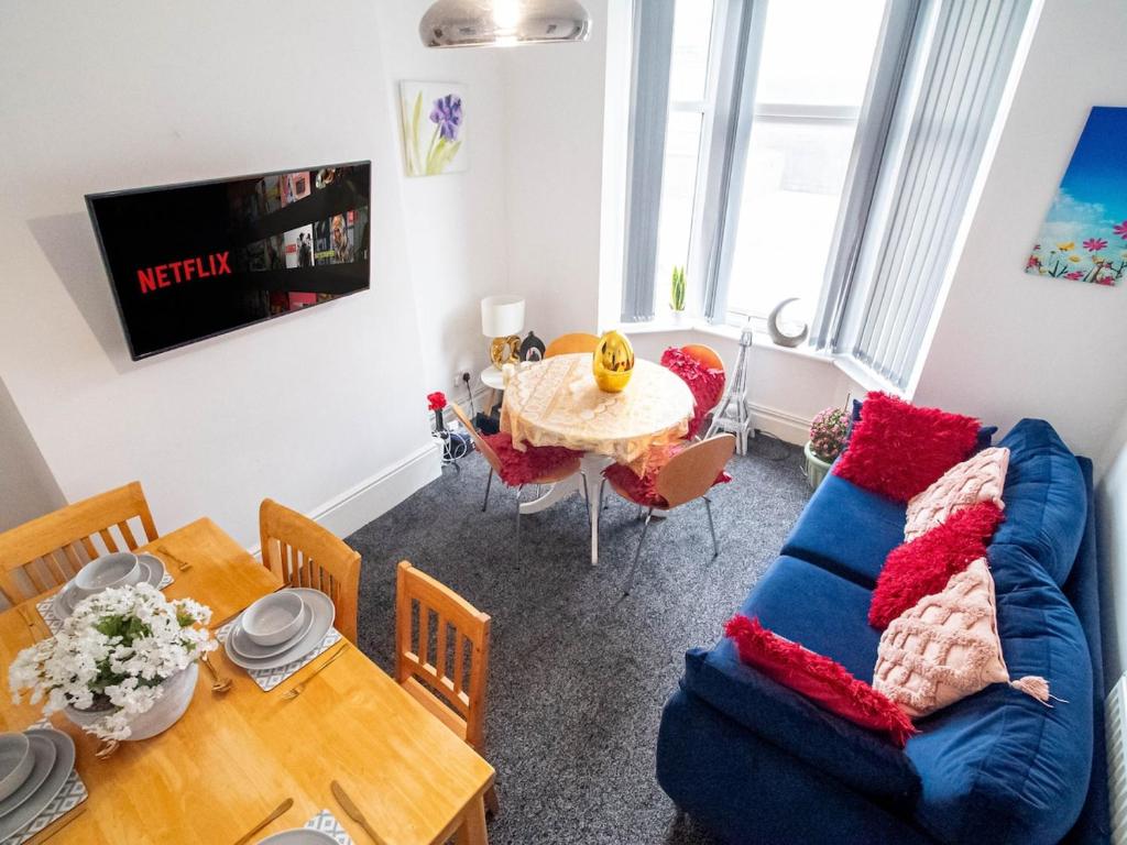 TV a/nebo společenská místnost v ubytování Parkview Lodge