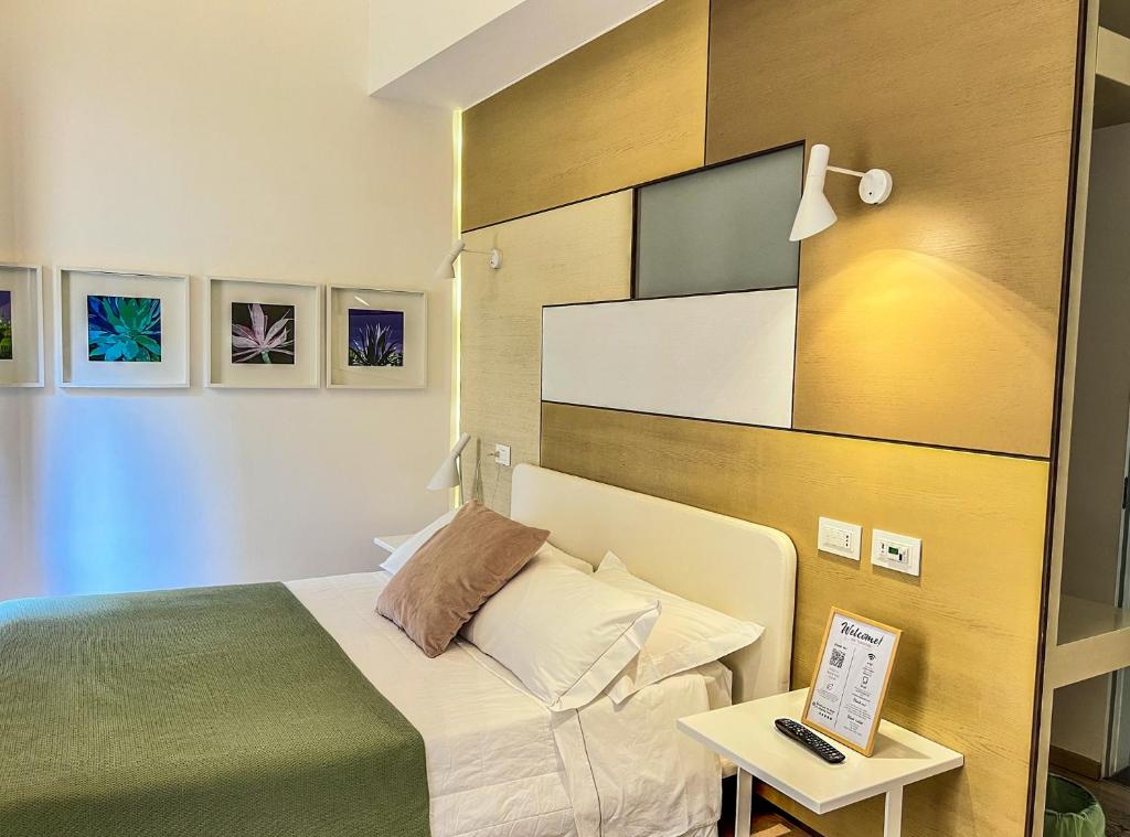 TV a/nebo společenská místnost v ubytování Santacroce Luxury Rooms