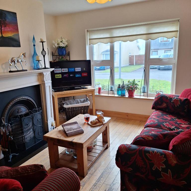 TV a/nebo společenská místnost v ubytování Beautiful Double ensuite in Listowel Kerry