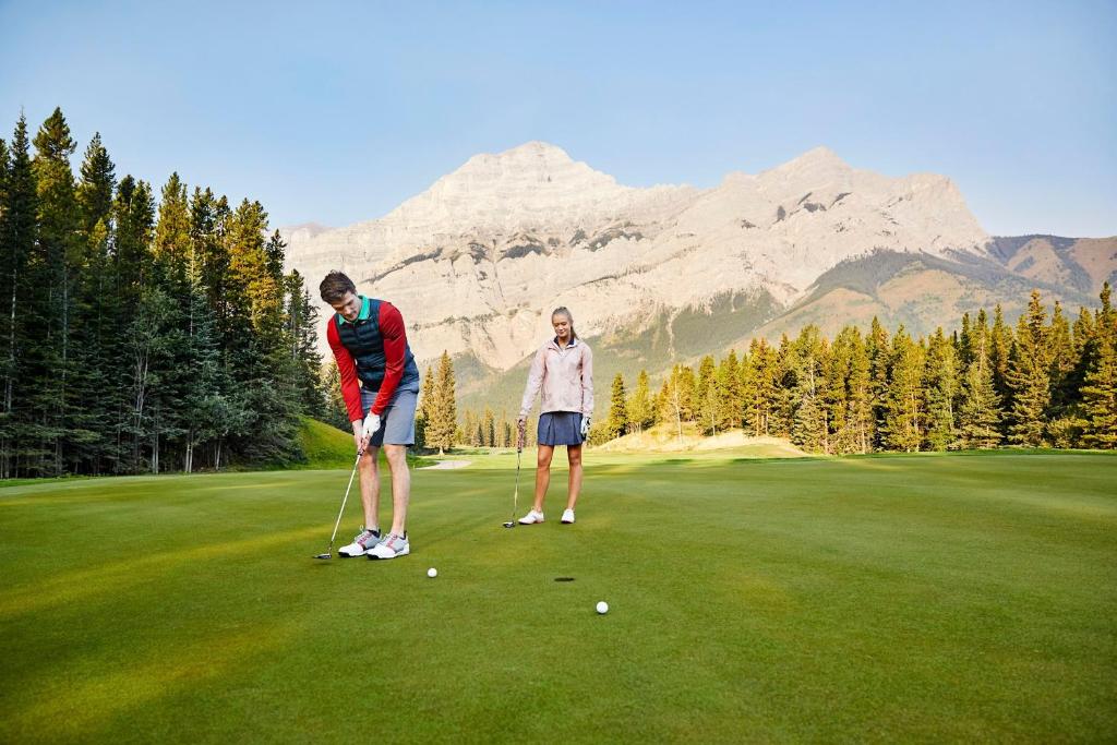 Golf v rezortu nebo okolí