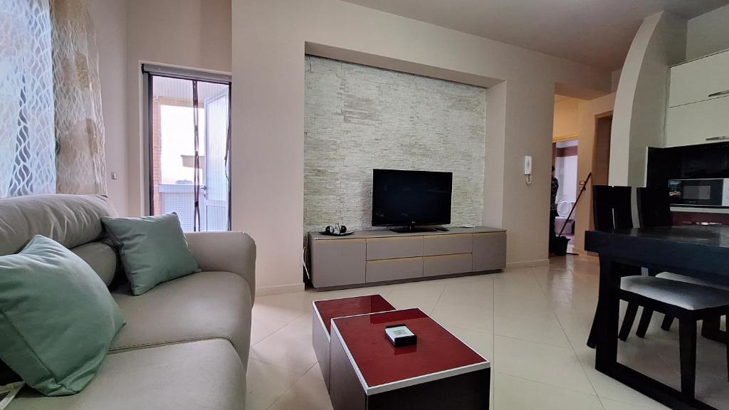 TV a/nebo společenská místnost v ubytování Balcony view