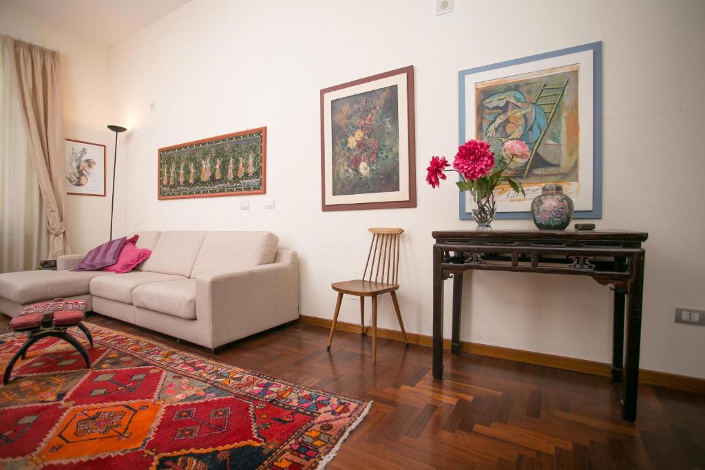 A seating area at La finestra sul mare B&B