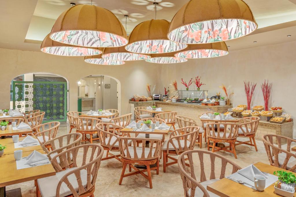 Restaurace v ubytování GR Solaris Caribe - All Inclusive