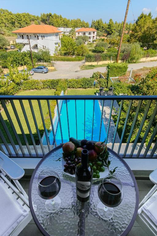 Piscina di Deluxe Chrousso Pool Villa o nelle vicinanze