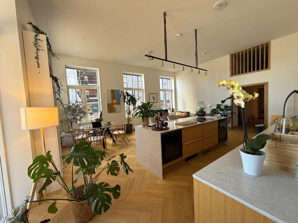 Φωτογραφία από το άλμπουμ του Bohemian luxury New York style apartment close to the beach and city σε Fornebu