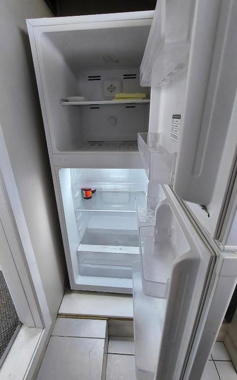 Kuchyň nebo kuchyňský kout v ubytování Small private self-contained unit