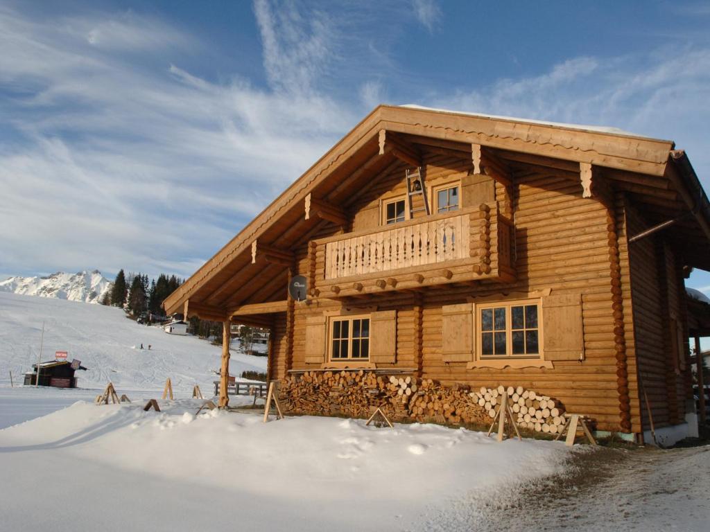 Log cabin Schwalbennest - At the ski hill v zimě