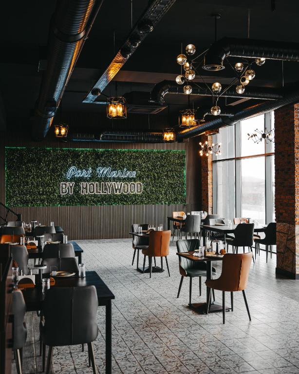 لابی و فضای عمومی Port Marine Hotel By HOLLYWOOD - تصویر ۵