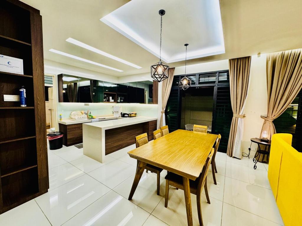 Khu vực ghế ngồi tại Elegant20PaxVilla Perfect Location NearBeachMarket