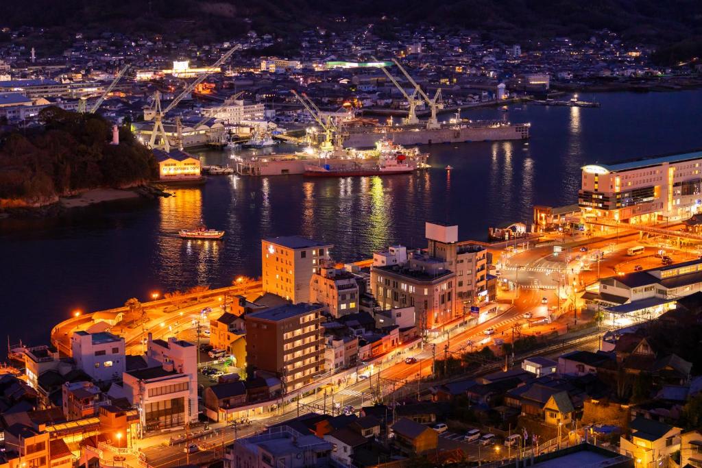 ホテルから撮影された、または一般的な尾道市の景色