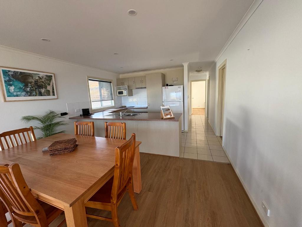 Kuchyň nebo kuchyňský kout v ubytování Kangaroo Island Bayview Villas