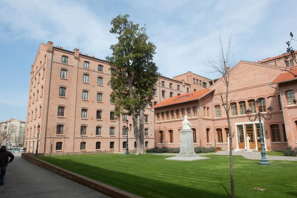 Budova, v ktorej sa apartmán nachádza