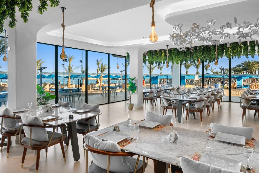 Restaurace v ubytování Beach Albatros Aqua Park - Hurghada