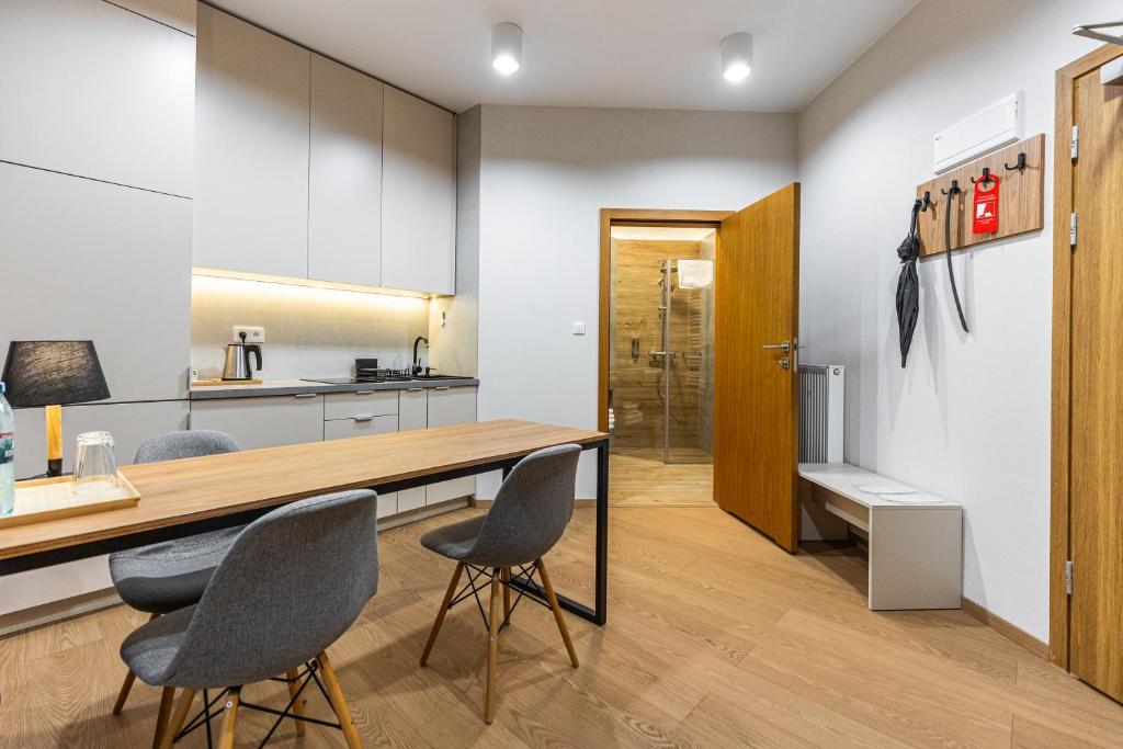 K4 APARTHOTEL KRAKÓW - 豪华特大号床一室公寓