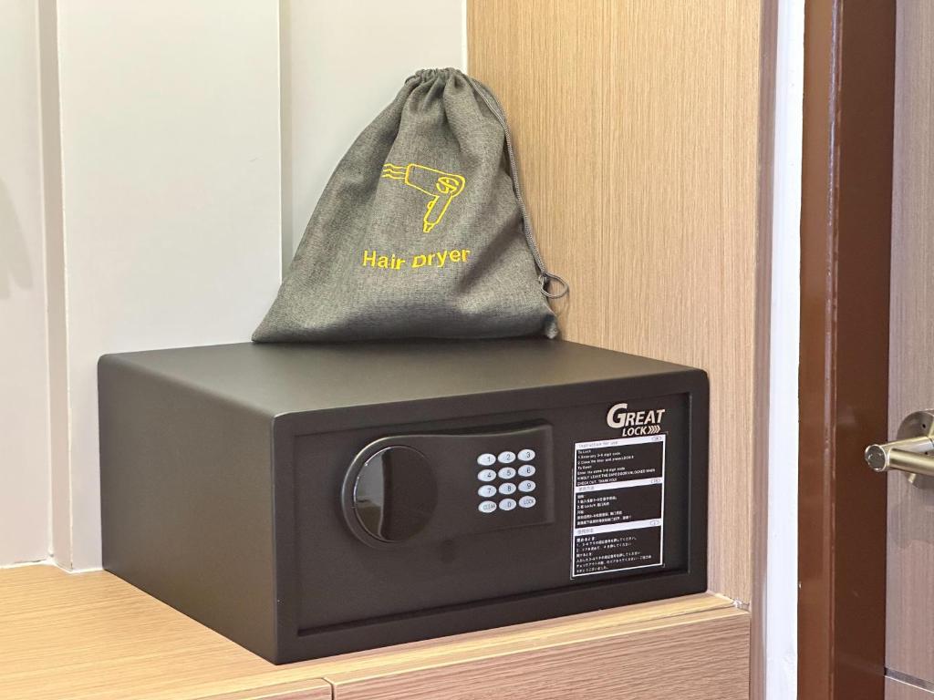 
Deluxe Double Room (No Window)
